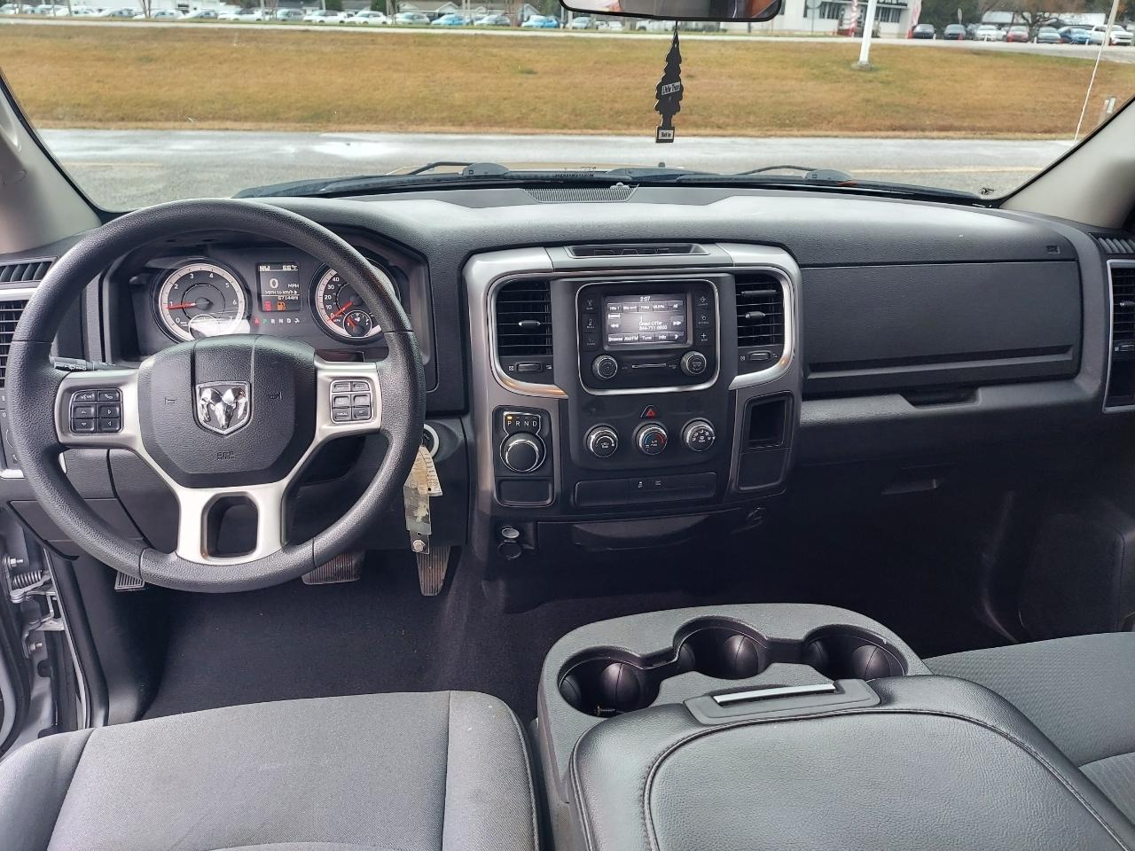 RAM 1500 Classic Tradesman Crew Cab SWB 2WD 2021