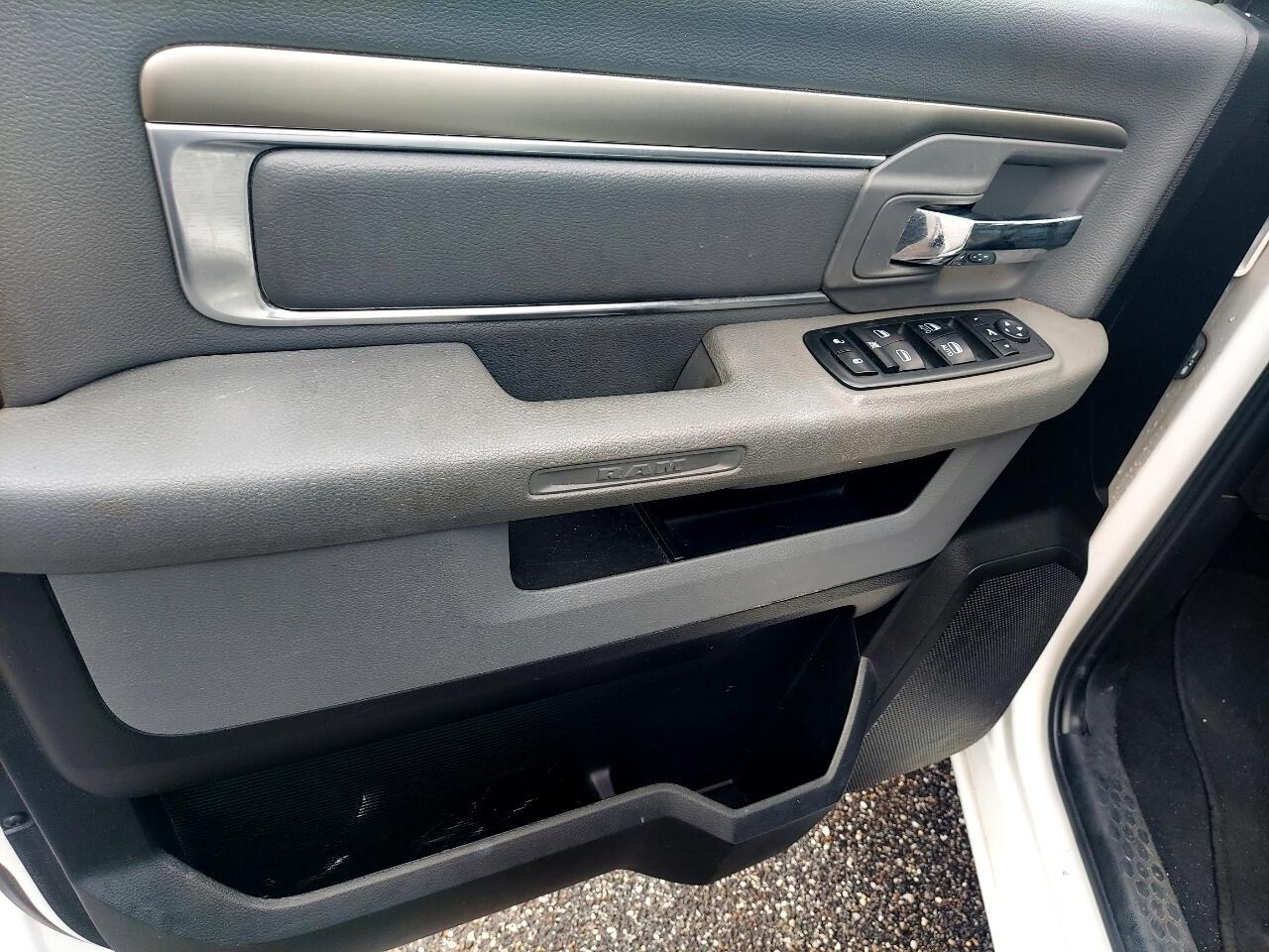 RAM 1500 Classic Tradesman Crew Cab SWB 4WD 2019