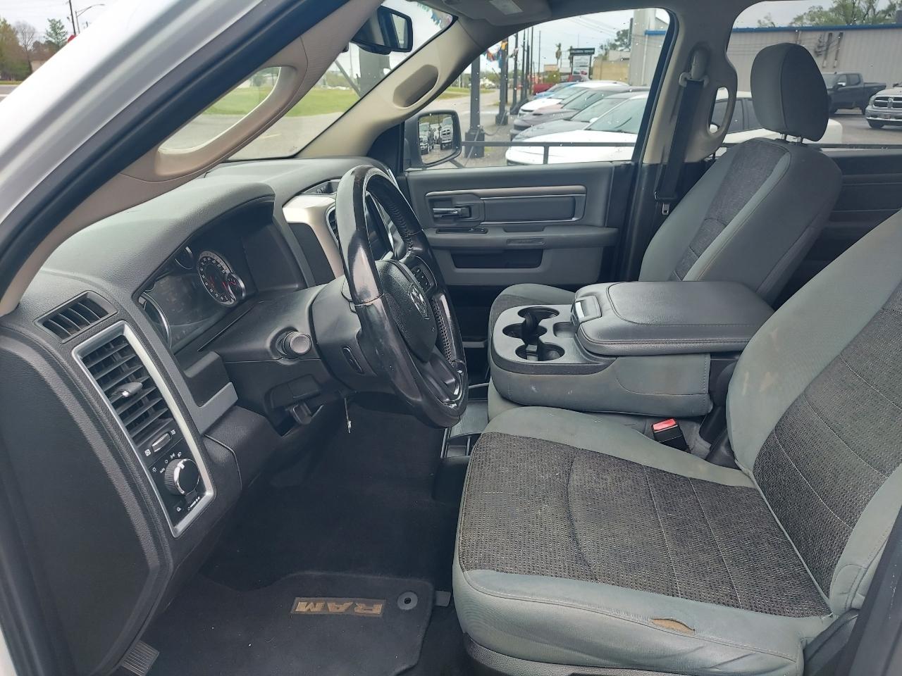RAM 1500 Classic Tradesman Crew Cab SWB 4WD 2019