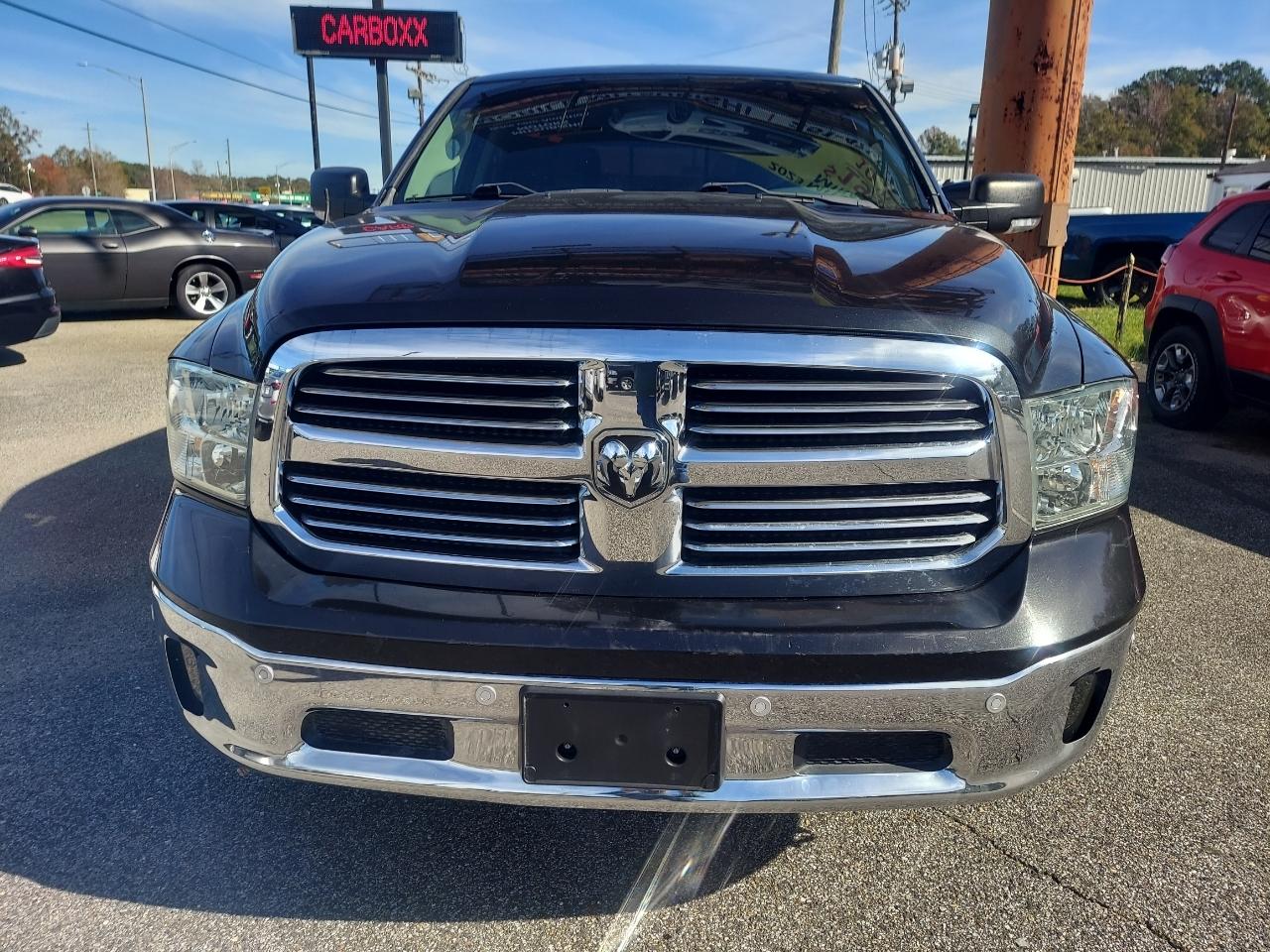 RAM 1500 SLT Crew Cab SWB 2WD 2017