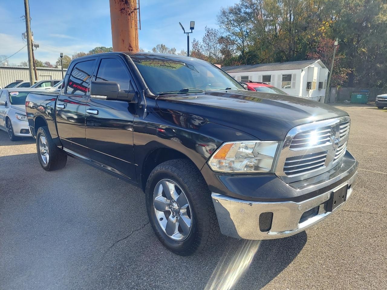 RAM 1500 SLT Crew Cab SWB 2WD 2017
