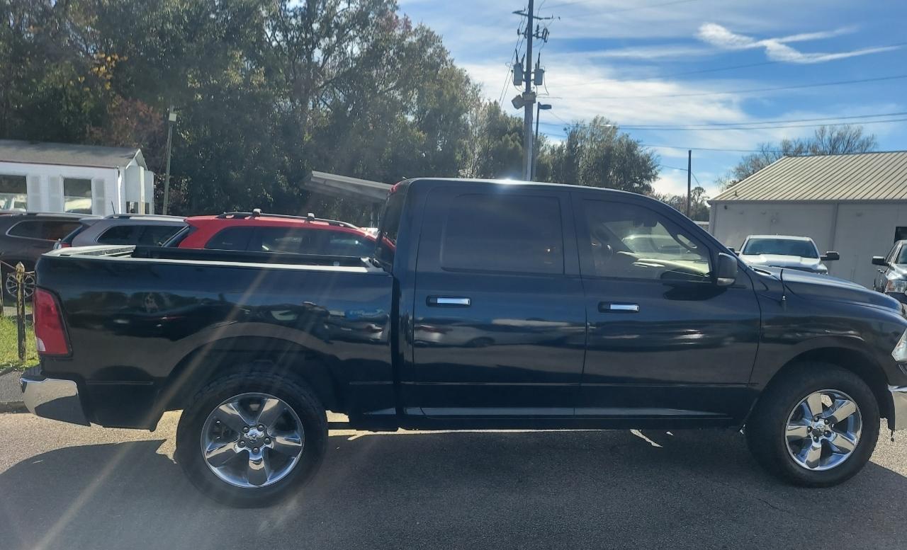 RAM 1500 SLT Crew Cab SWB 2WD 2017