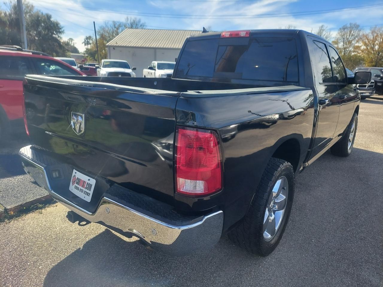 RAM 1500 SLT Crew Cab SWB 2WD 2017