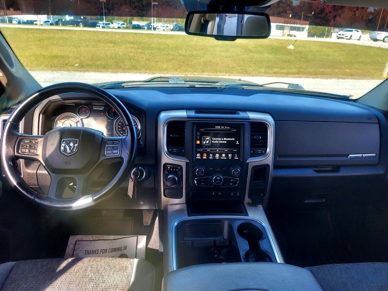 RAM 1500 SLT Crew Cab SWB 2WD 2017