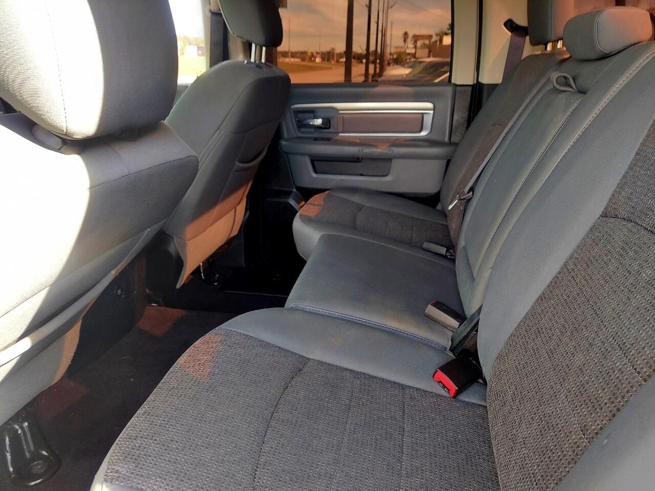 RAM 1500 SLT Crew Cab SWB 2WD 2017