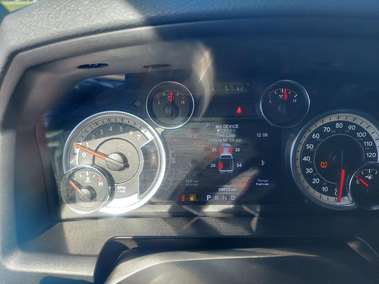 RAM 1500 SLT Crew Cab SWB 2WD 2017