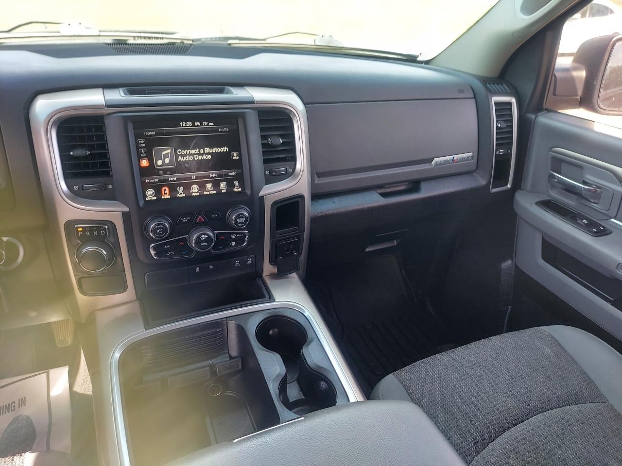 RAM 1500 SLT Crew Cab SWB 2WD 2017