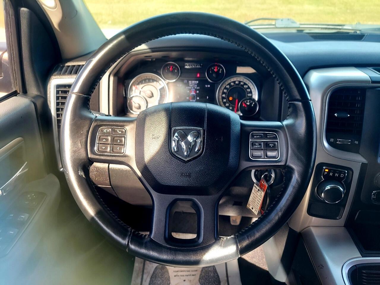 RAM 1500 SLT Crew Cab SWB 2WD 2017