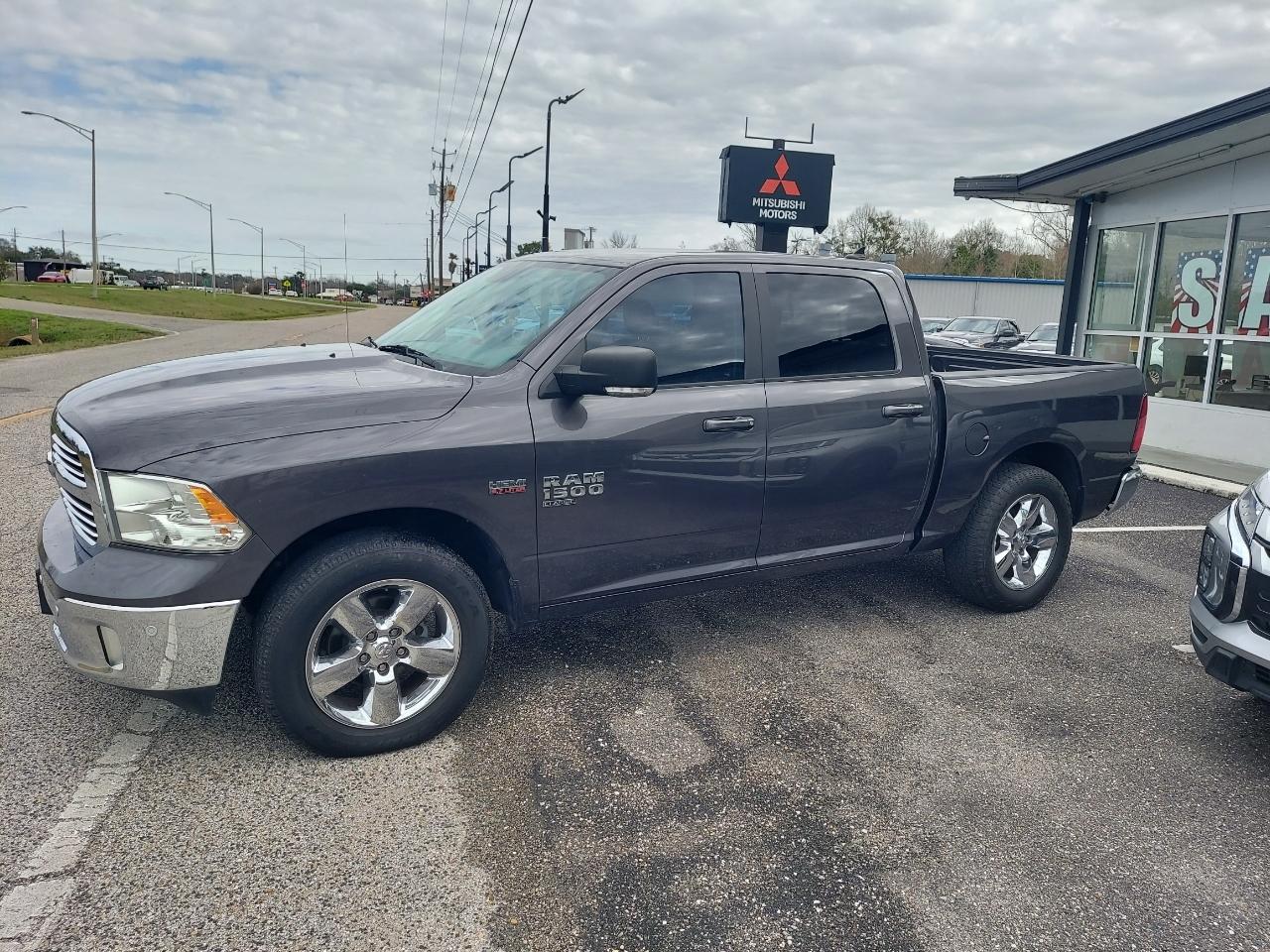RAM 1500 Classic Tradesman Crew Cab SWB 2WD 2019