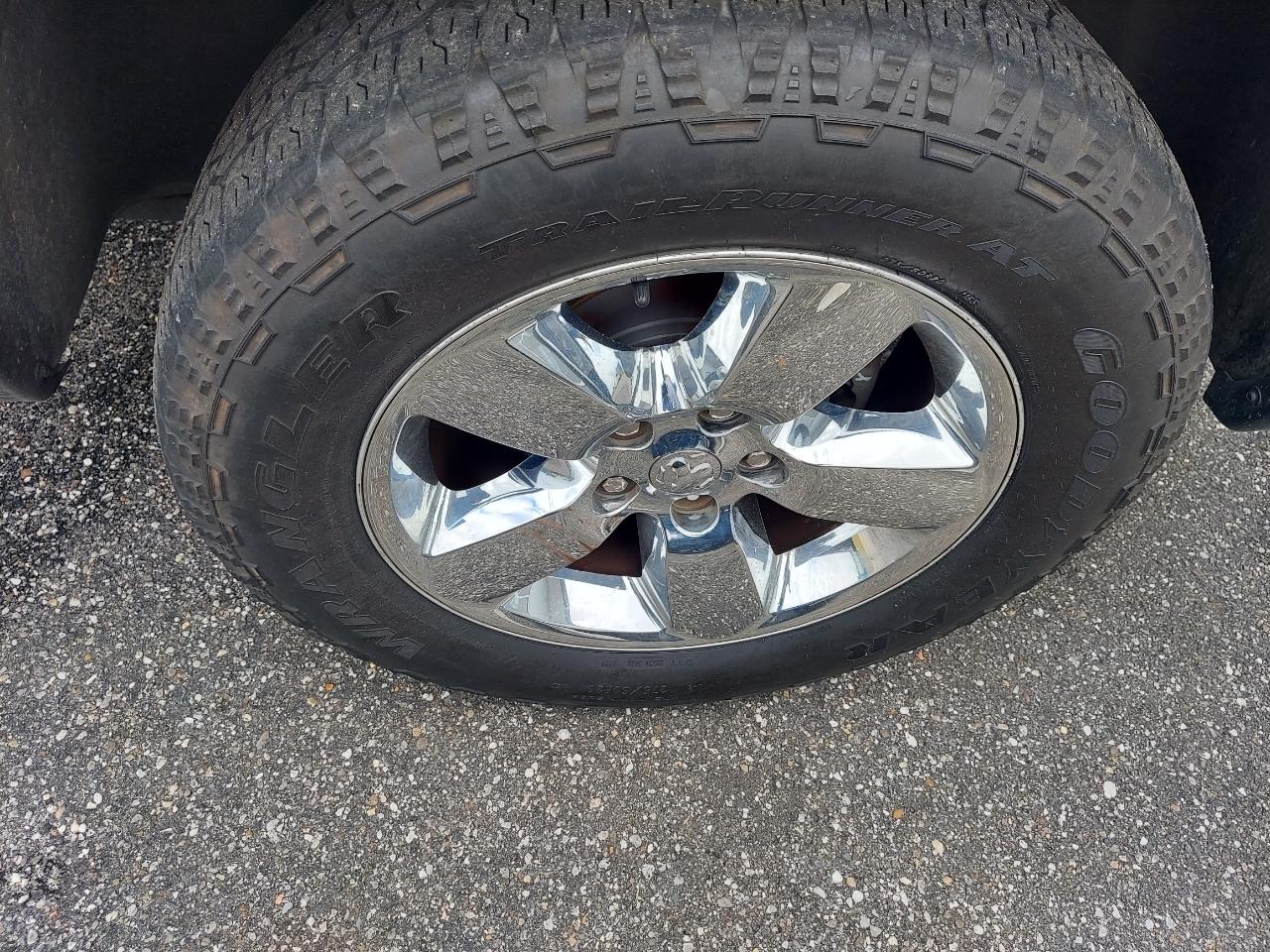 RAM 1500 Classic Tradesman Crew Cab SWB 2WD 2019