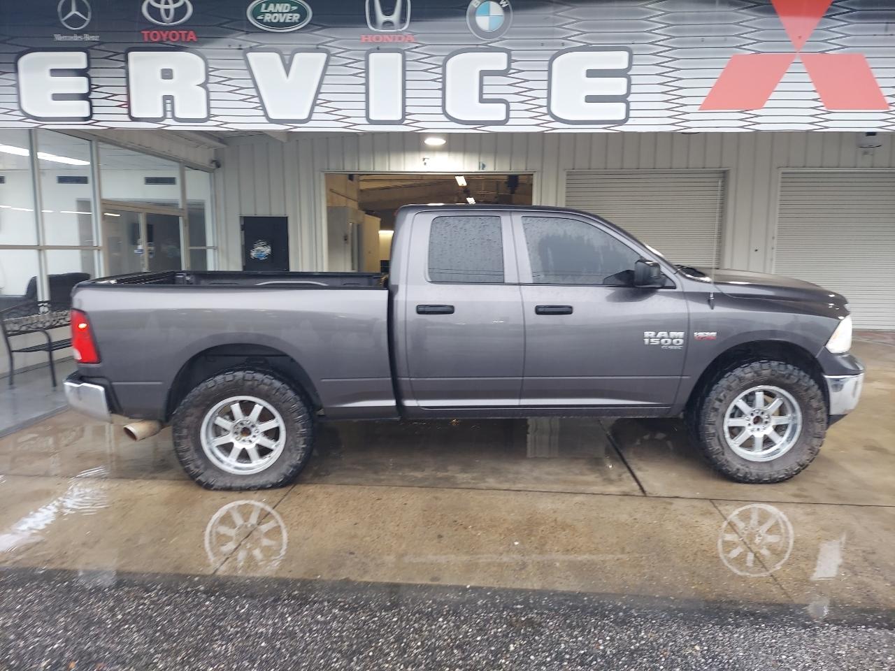 RAM 1500 Classic Tradesman Quad Cab 4WD 2019