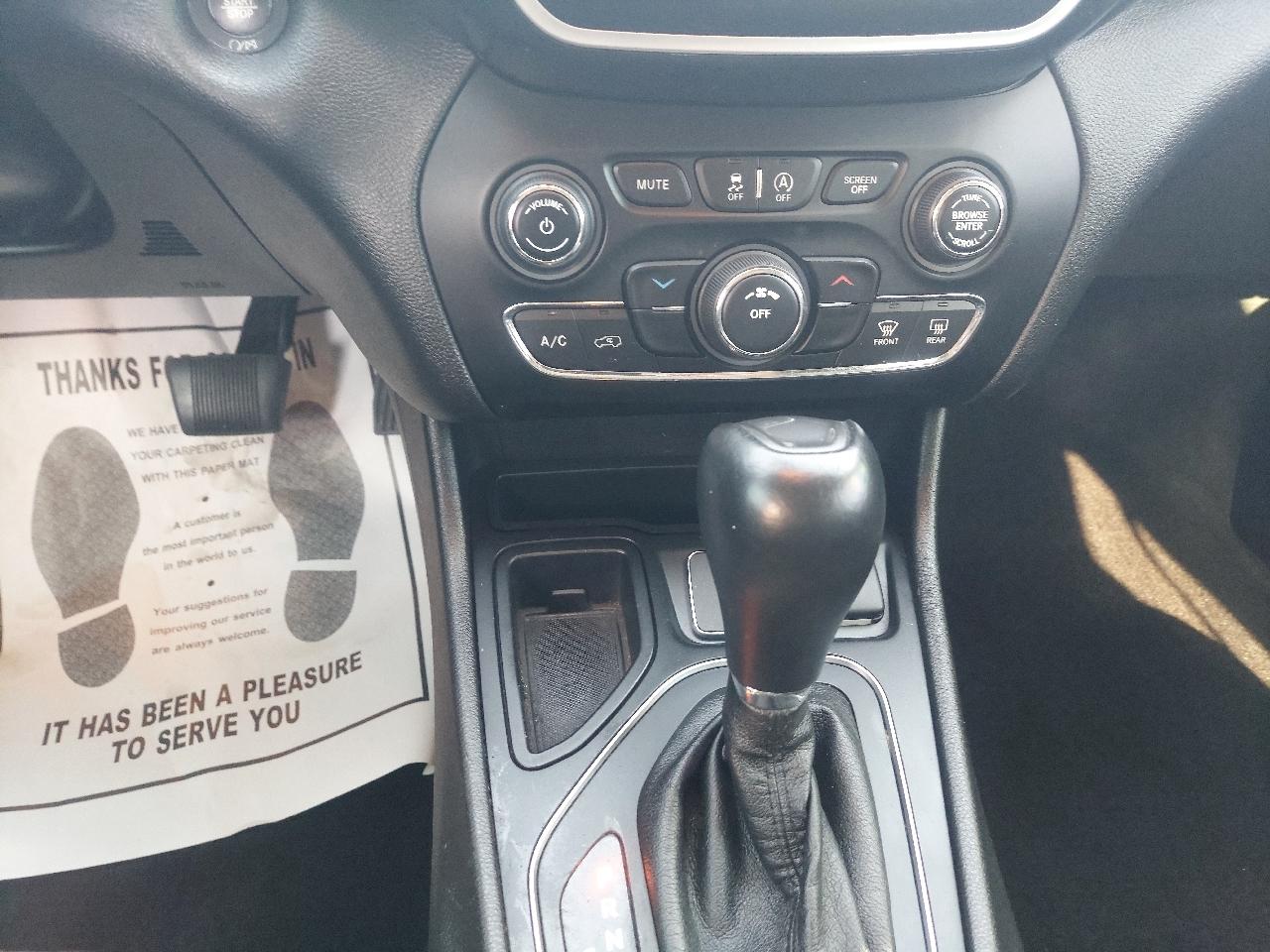 Jeep Cherokee Latitude Plus FWD 2019