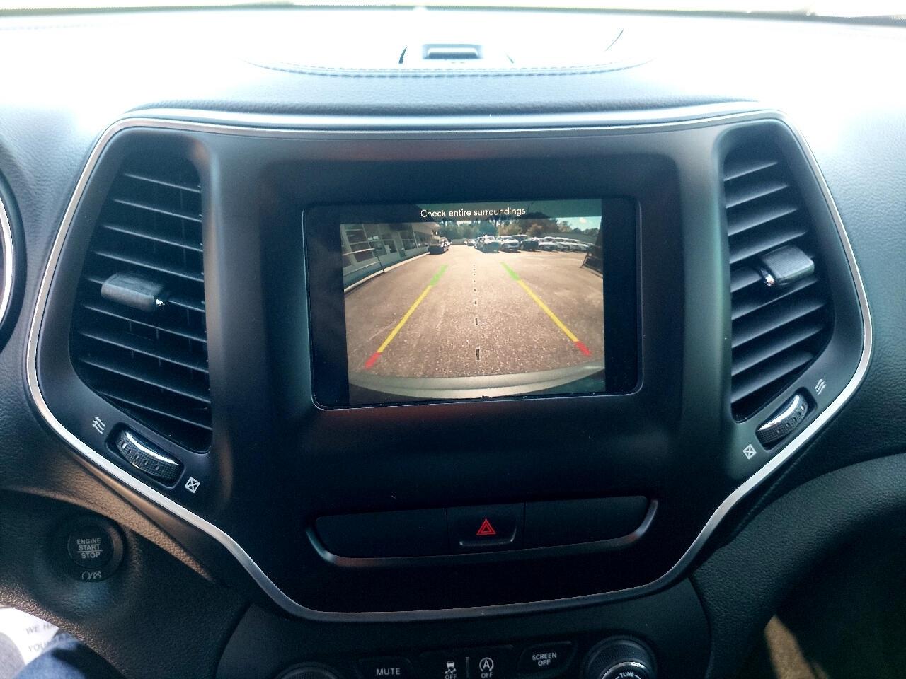 Jeep Cherokee Latitude Plus FWD 2019