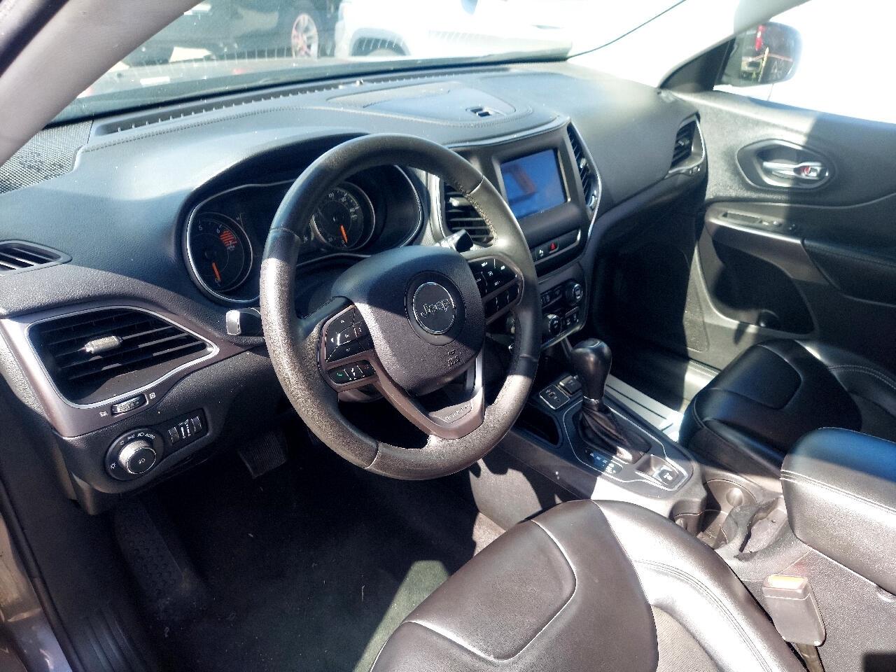 Jeep Cherokee Latitude Plus FWD 2020