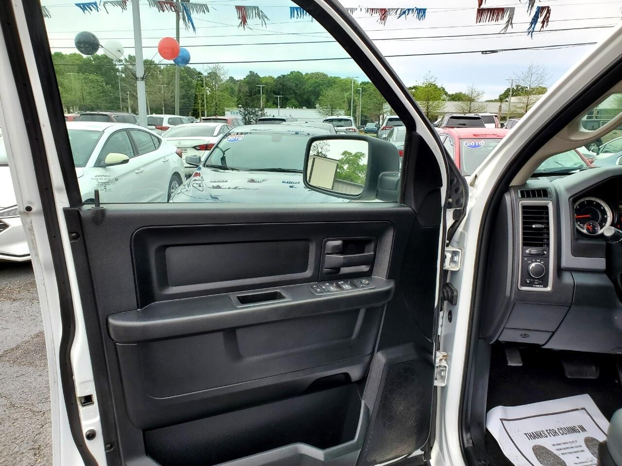 RAM 1500 Tradesman Quad Cab 2WD 2018