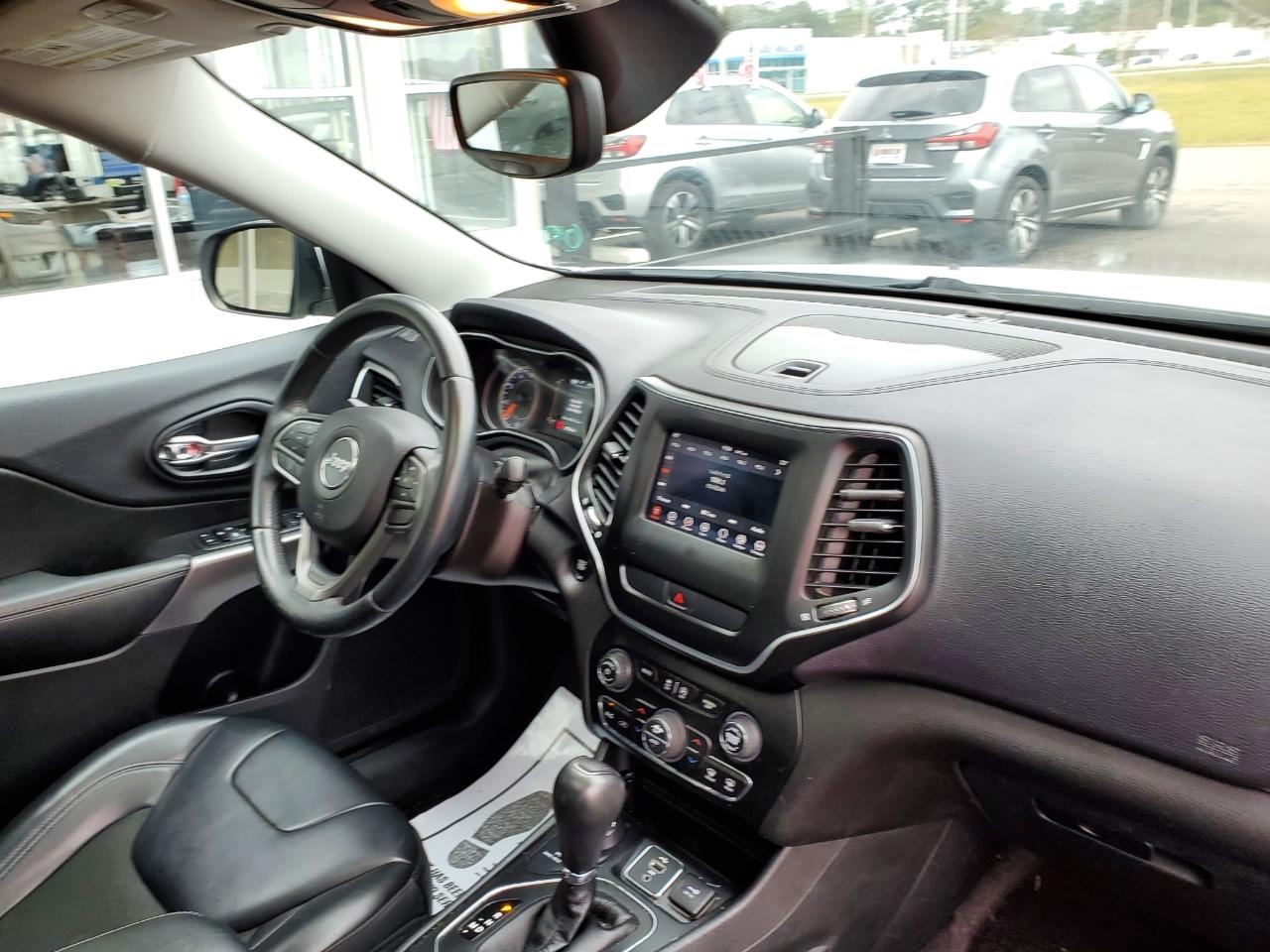 Jeep Cherokee Latitude Plus 4WD 2019
