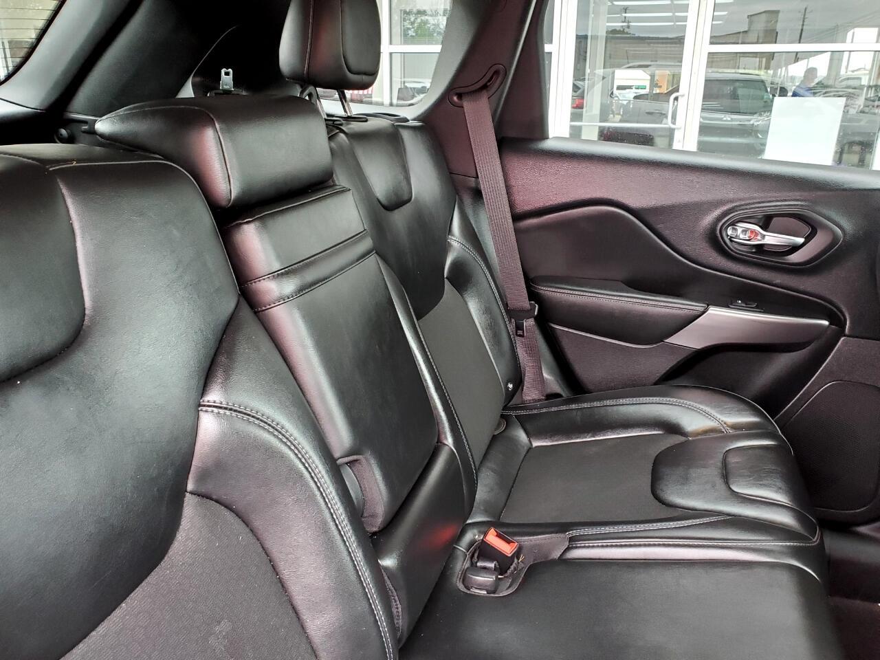 Jeep Cherokee Latitude Plus 4WD 2019
