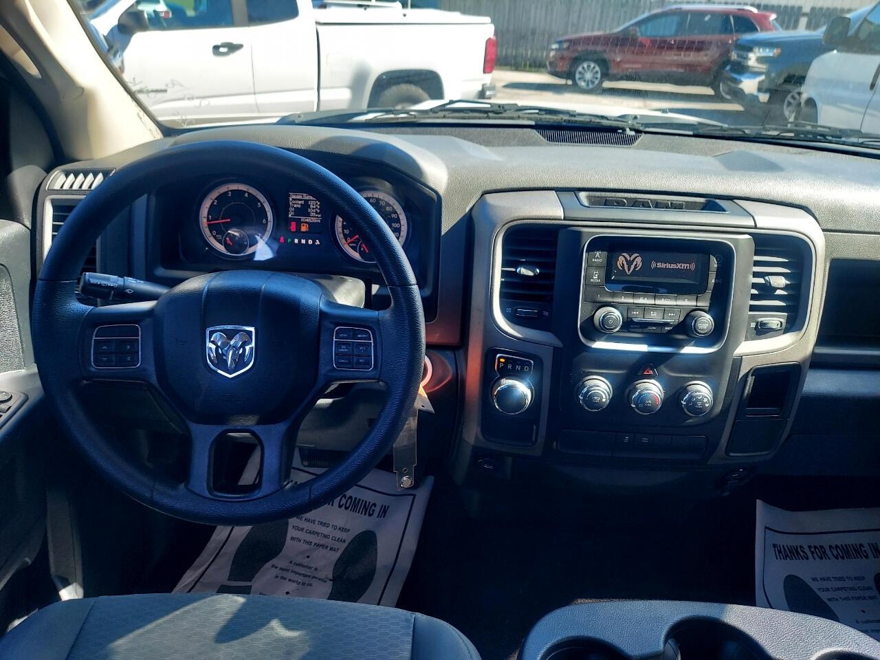 RAM 1500 Tradesman Quad Cab 2WD 2018