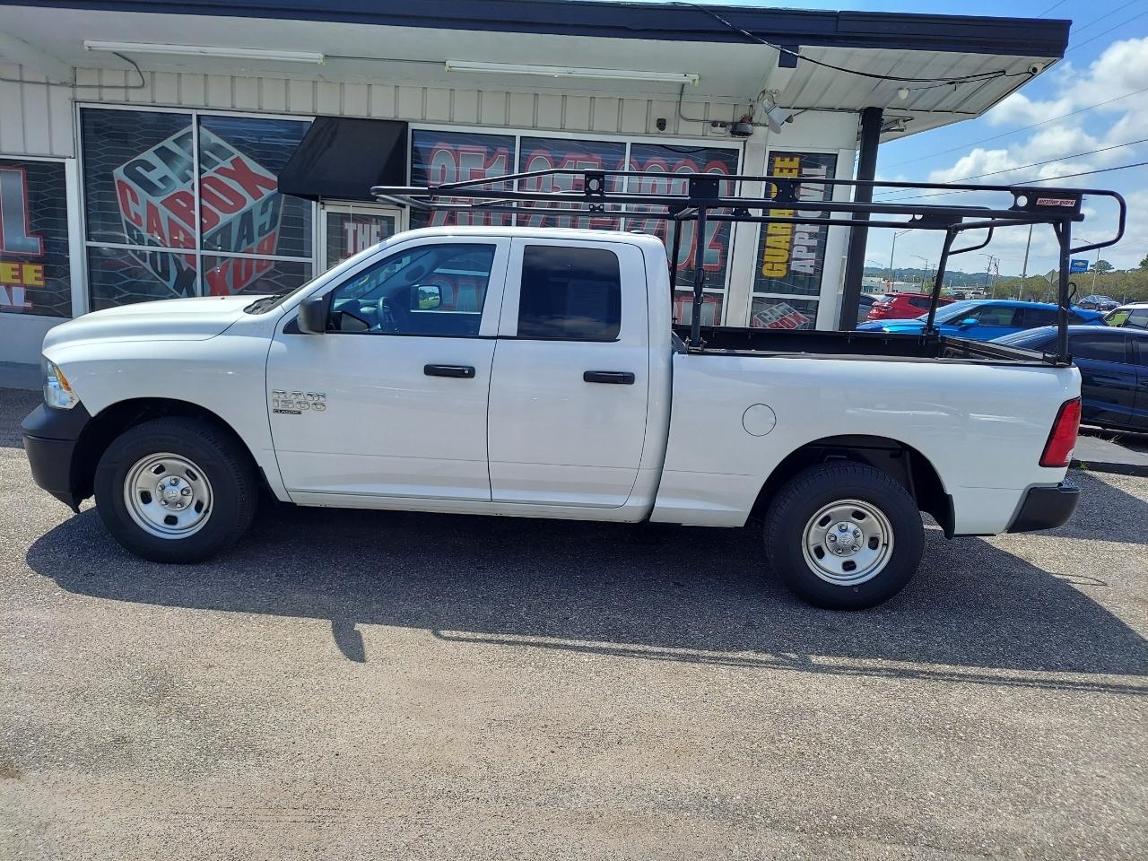 RAM 1500 Classic Tradesman Quad Cab 4WD 2022