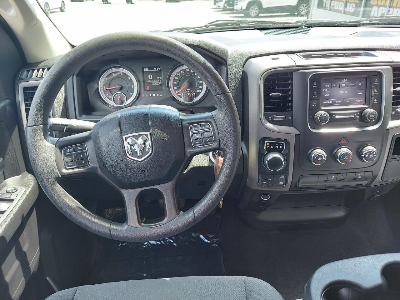 RAM 1500 Classic Tradesman Quad Cab 4WD 2022