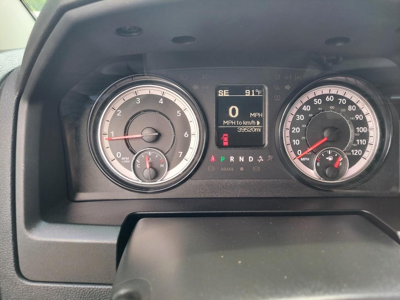 RAM 1500 Classic Tradesman Quad Cab 4WD 2022