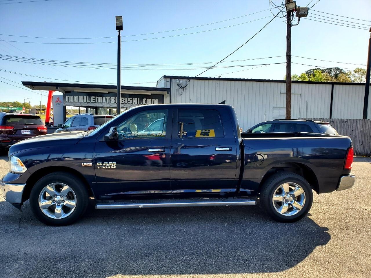 RAM 1500 SLT Crew Cab SWB 2WD 2015