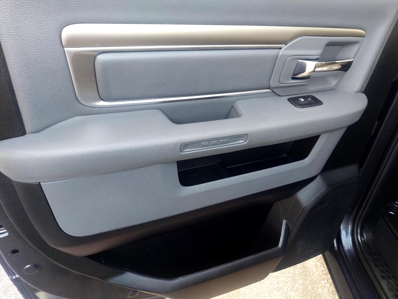 RAM 1500 Classic Tradesman Crew Cab LWB 2WD 2020