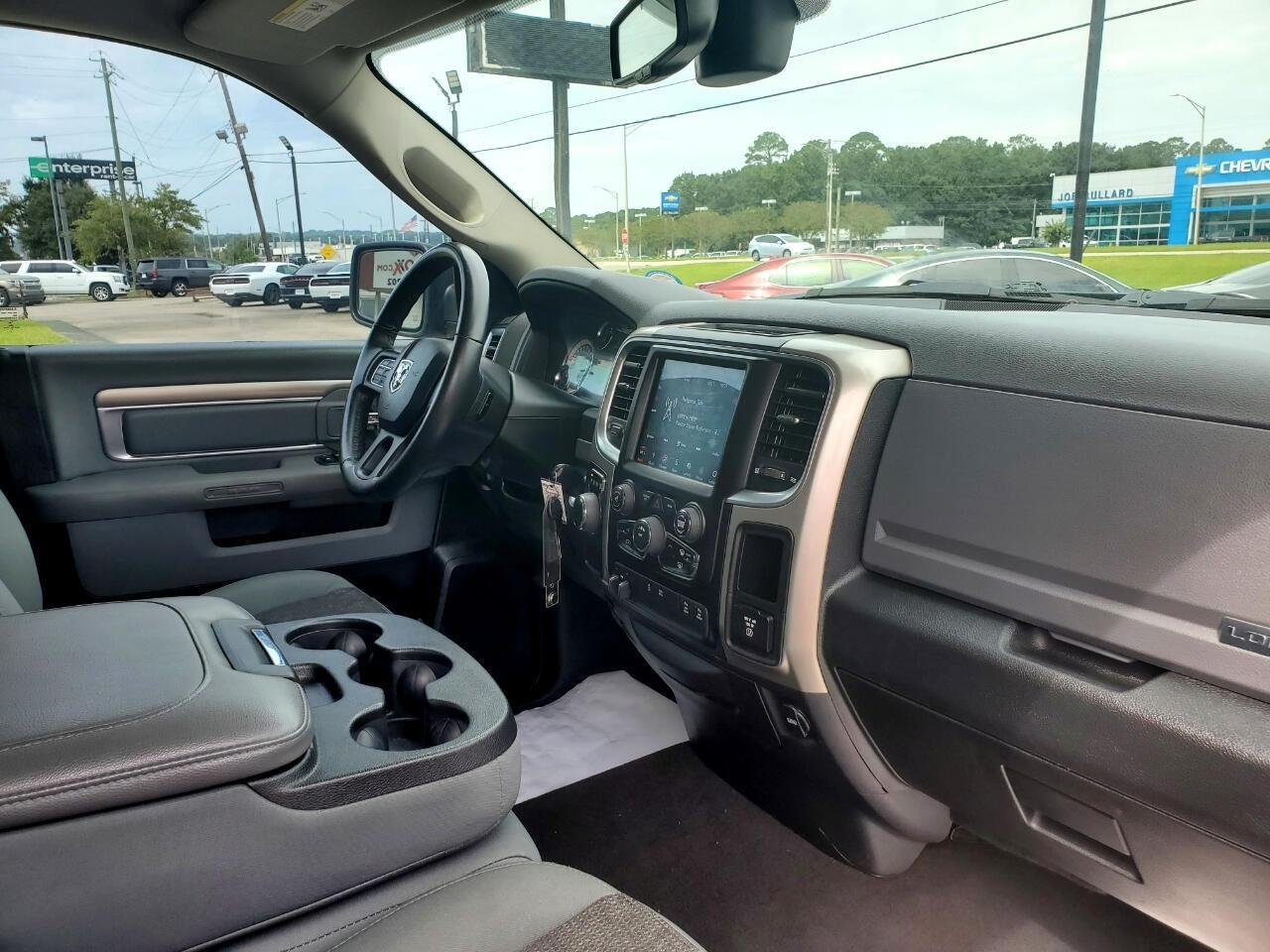 RAM 1500 SLT Quad Cab 2WD 2018