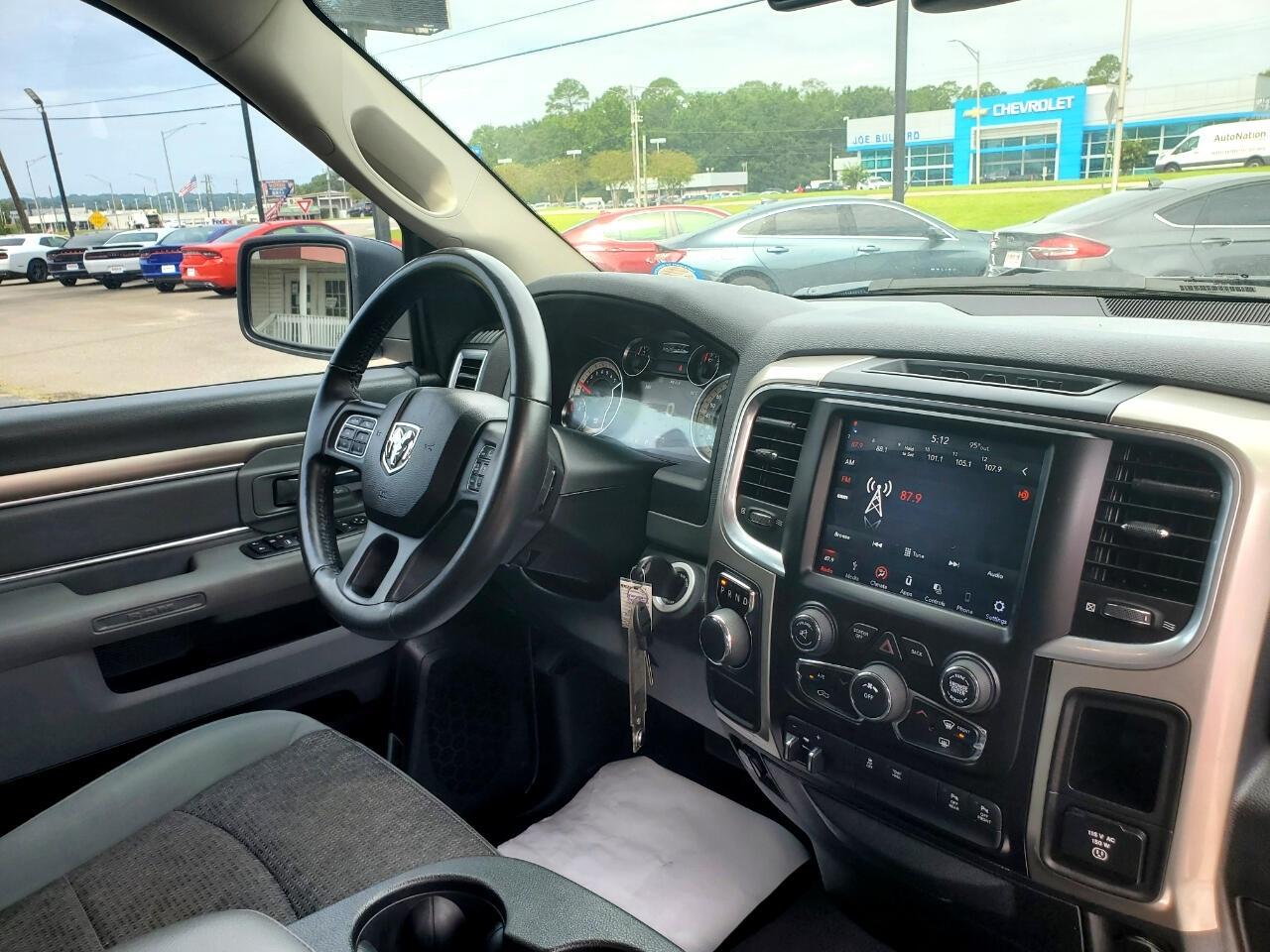 RAM 1500 SLT Quad Cab 2WD 2018