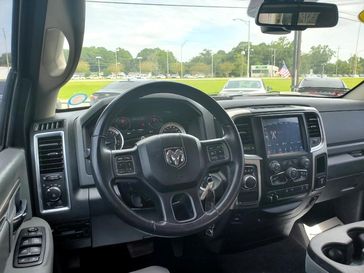 RAM 1500 SLT Quad Cab 2WD 2018