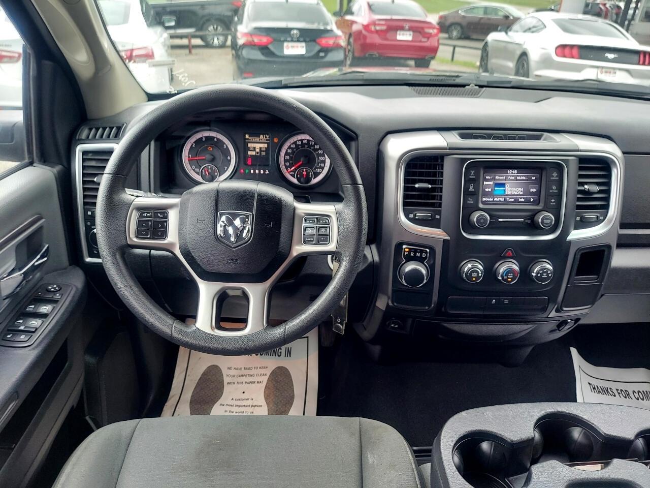 RAM 1500 Classic Tradesman Crew Cab SWB 2WD 2021