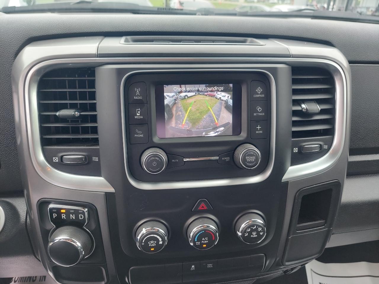 RAM 1500 Classic Tradesman Crew Cab SWB 2WD 2021