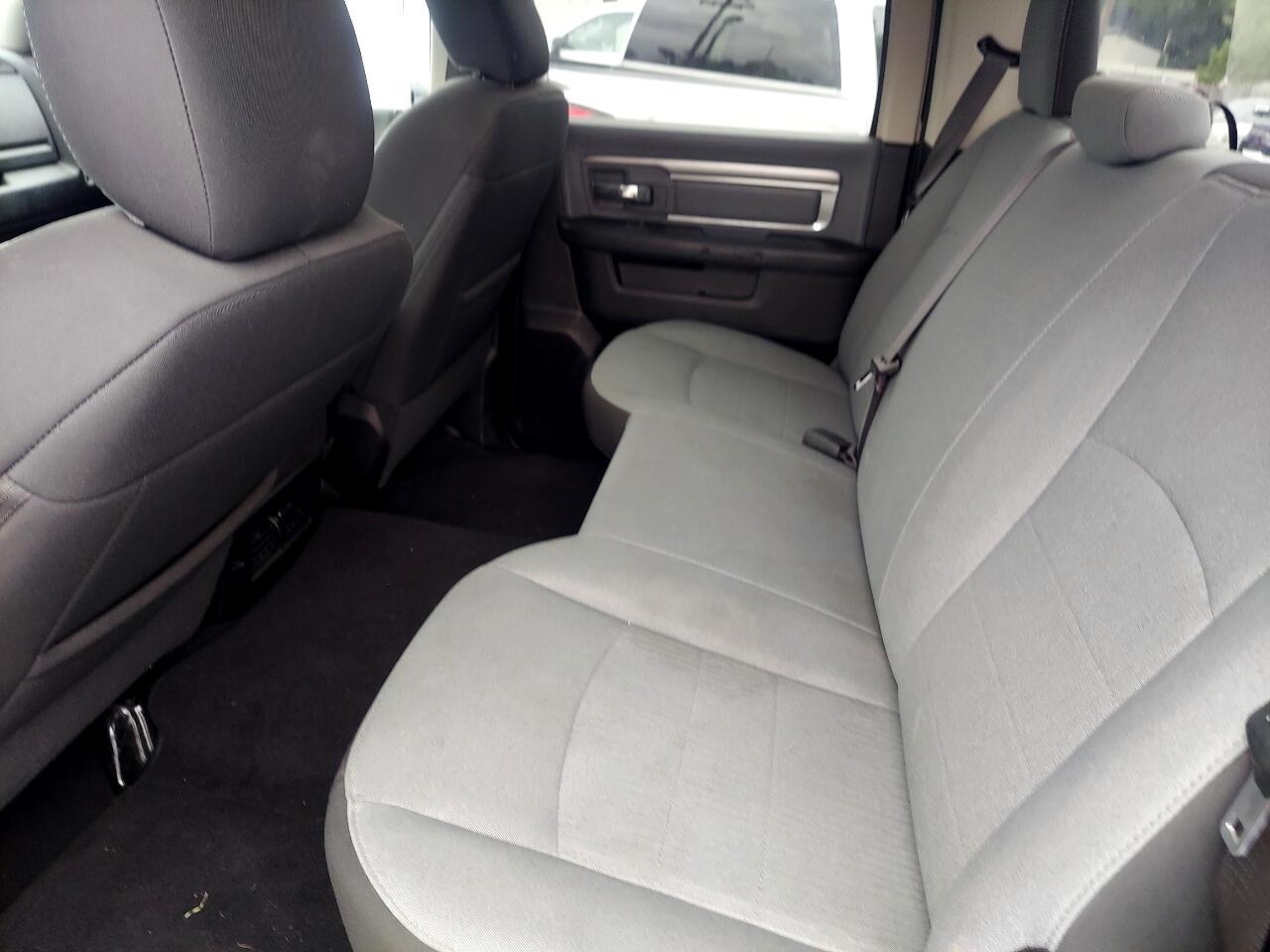 RAM 1500 Classic Tradesman Crew Cab SWB 2WD 2021