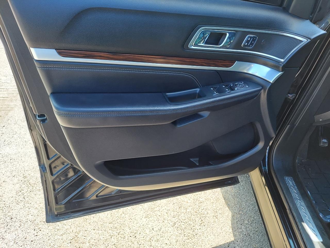 Ford Explorer Limited FWD 2018