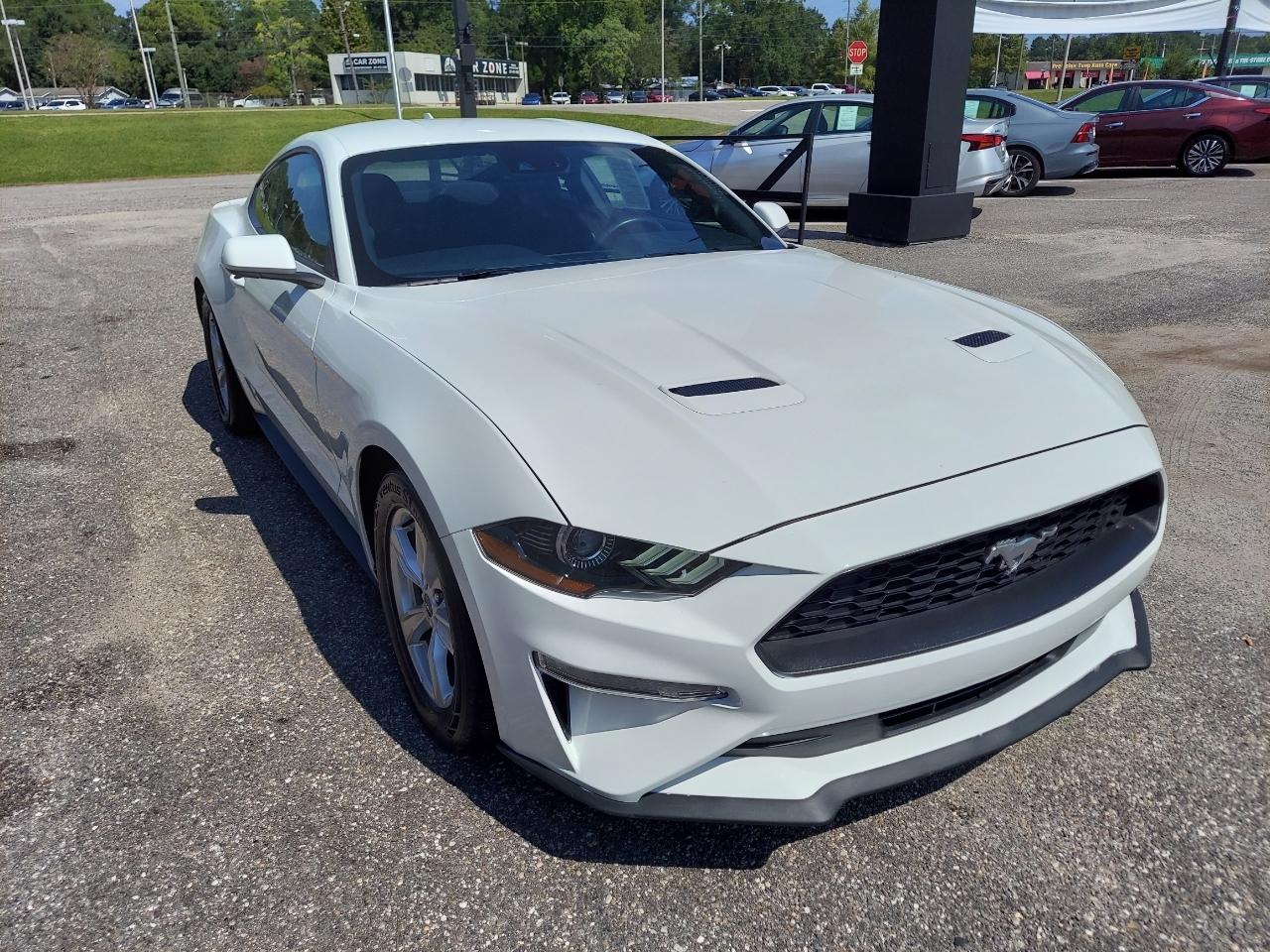 Ford Mustang EcoBoost Coupe 2022