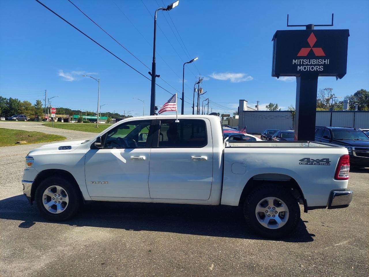 RAM 1500 Big Horn Crew Cab SWB 4WD 2019