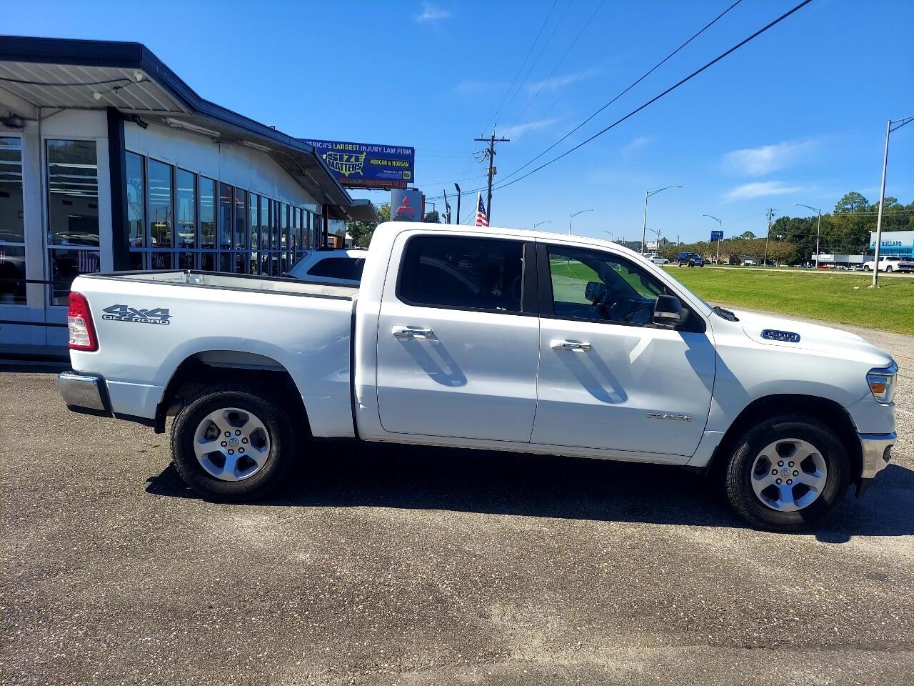 RAM 1500 Big Horn Crew Cab SWB 4WD 2019