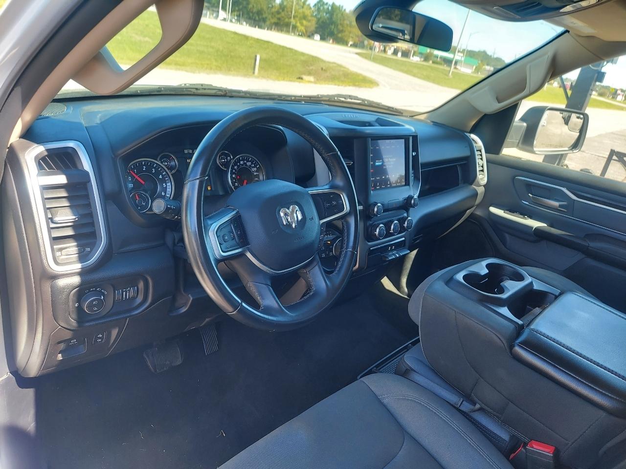 RAM 1500 Big Horn Crew Cab SWB 4WD 2019