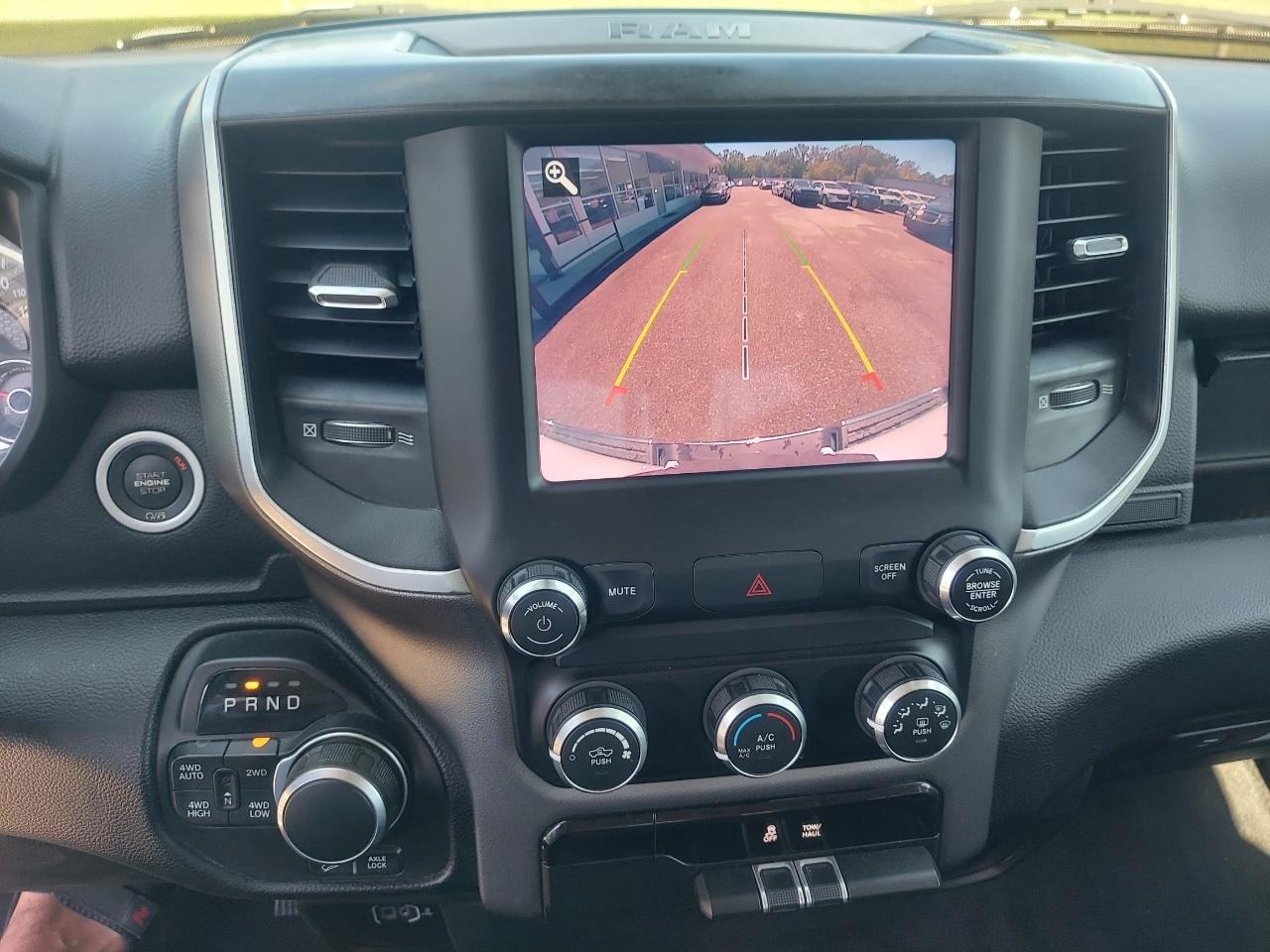 RAM 1500 Big Horn Crew Cab SWB 4WD 2019
