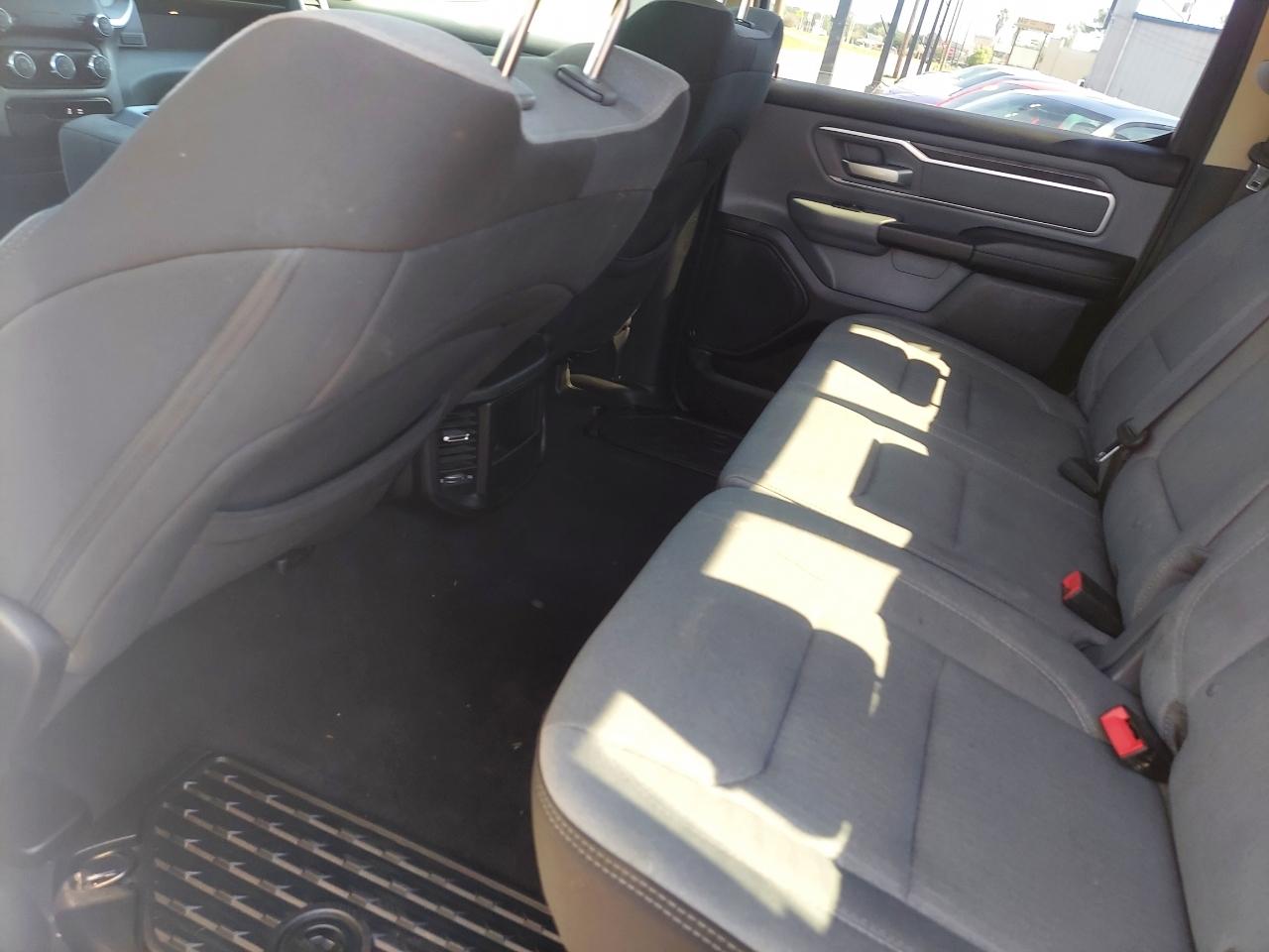 RAM 1500 Big Horn Crew Cab SWB 4WD 2019