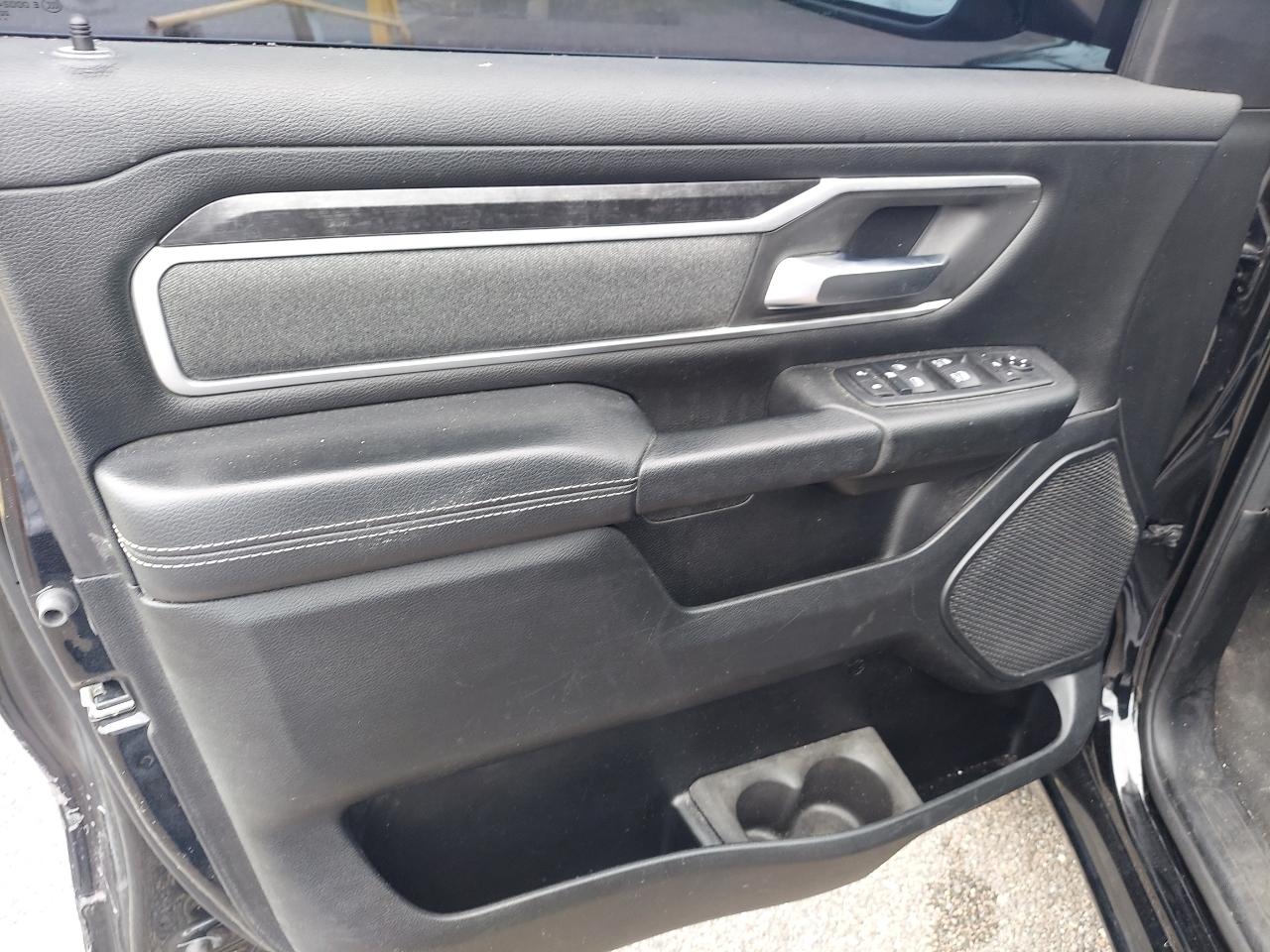 RAM 1500 Big Horn Crew Cab SWB 4WD 2020