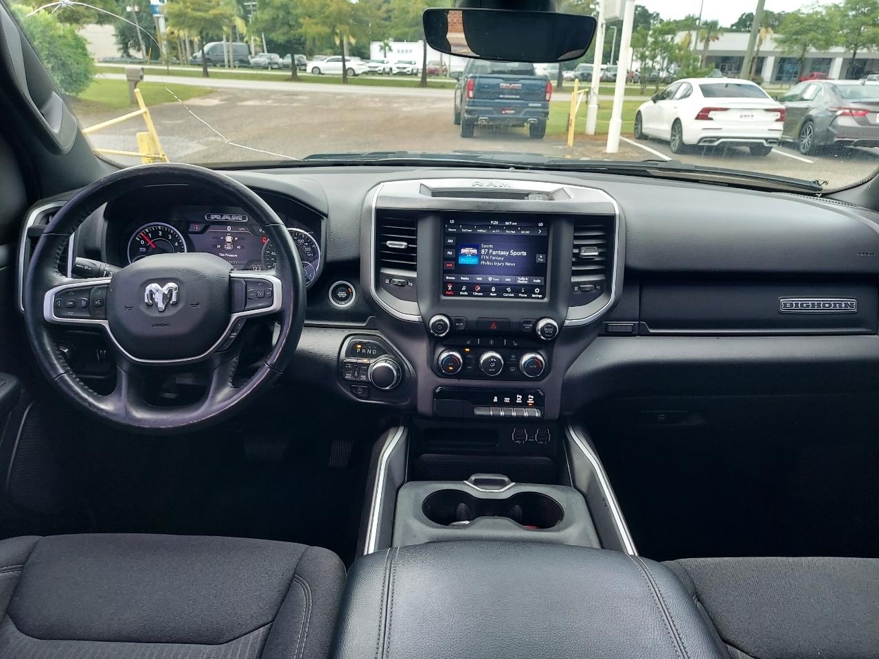 RAM 1500 Big Horn Crew Cab SWB 4WD 2020