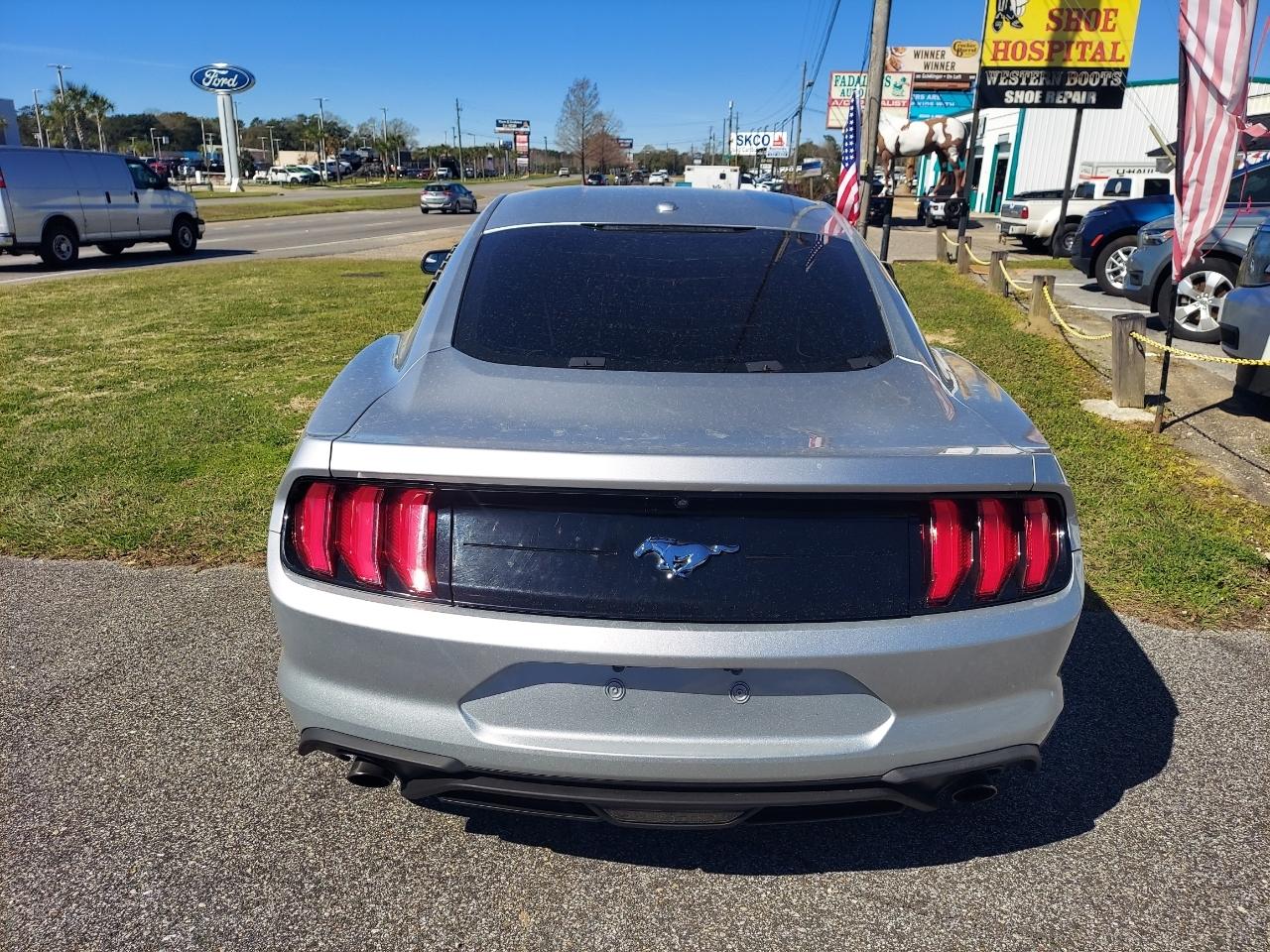 Ford Mustang EcoBoost Coupe 2019
