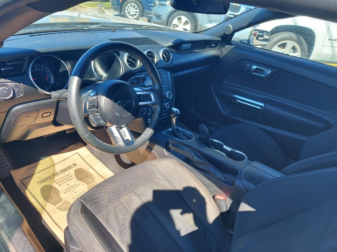 Ford Mustang EcoBoost Coupe 2019