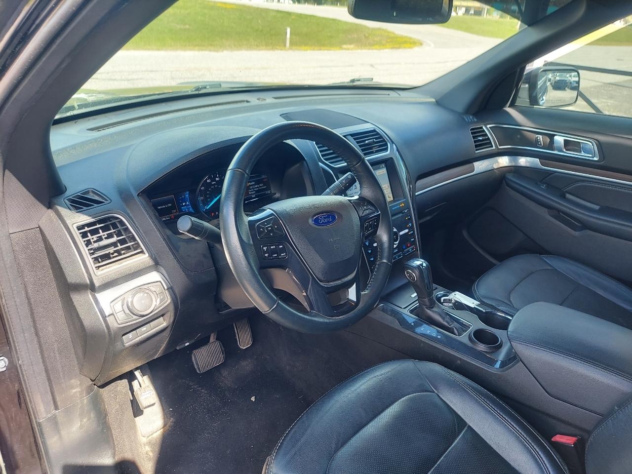 Ford Explorer Limited FWD 2019