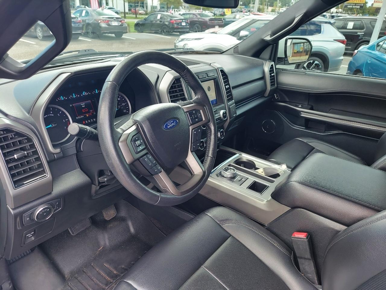 Ford Expedition XLT 2020