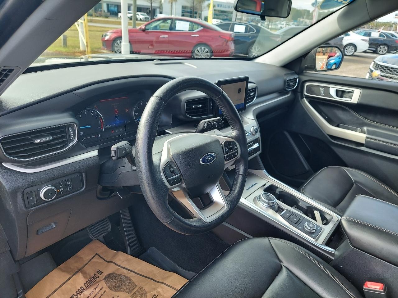 Ford Explorer XLT AWD 2021