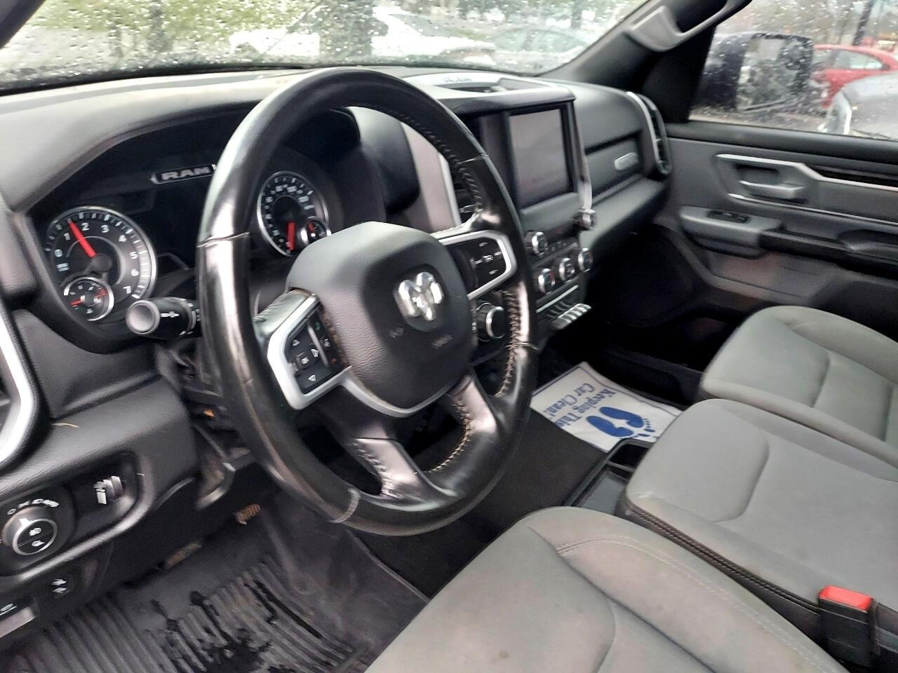 RAM 1500 Big Horn Quad Cab 4WD 2021