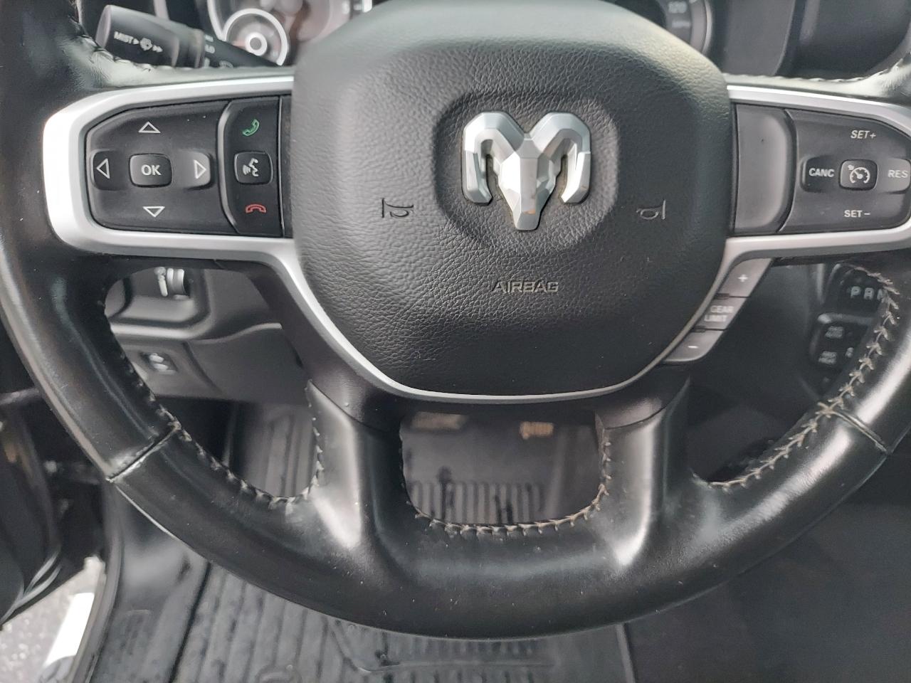 RAM 1500 Big Horn Quad Cab 4WD 2021