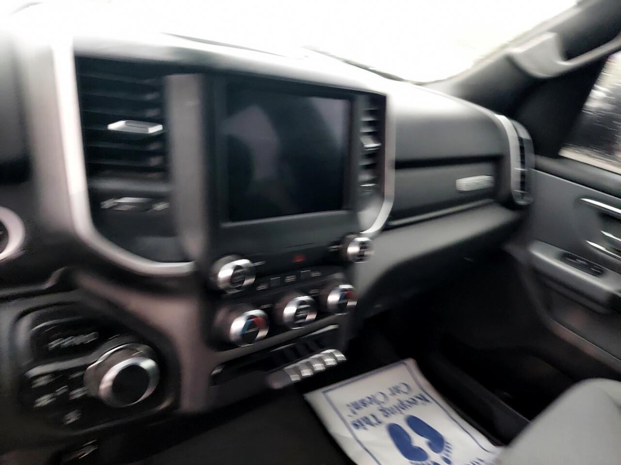 RAM 1500 Big Horn Quad Cab 4WD 2021